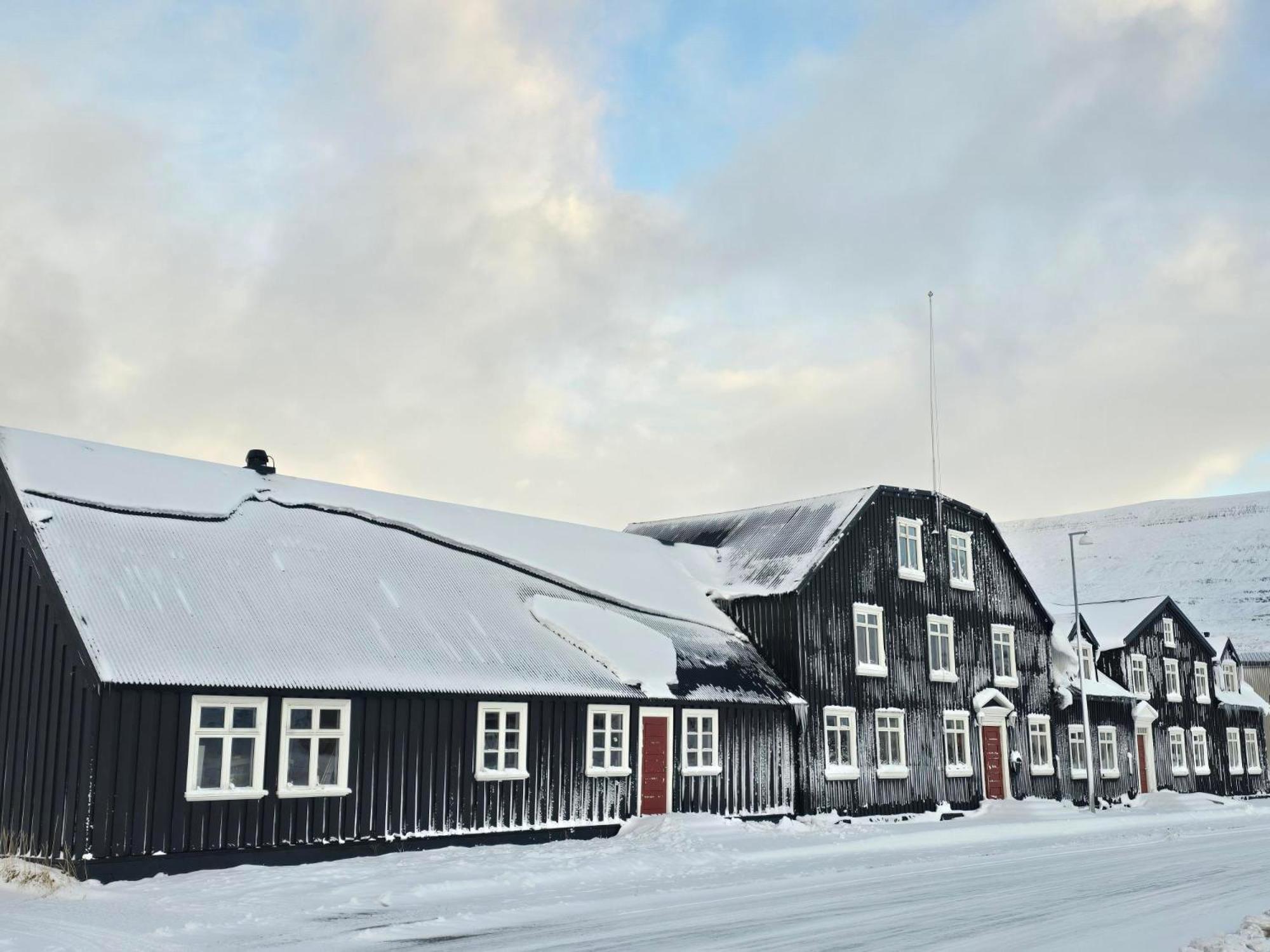 Bryggjan Boutique Hotel Akureyri Extérieur photo